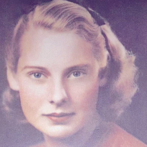 Meet your Posher, Jenny - Picture 1 of 1